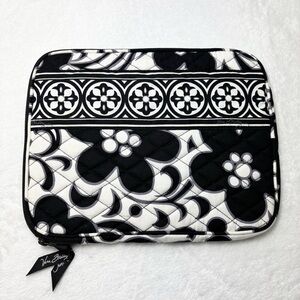 Vera Bradley Night & Day Black and‎ White Floral Quilted Tablet Sleeve
